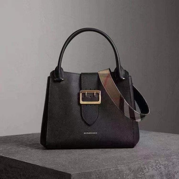 BURBERRY Grain Calfskin Medium Buckle Tote Black - Picture 4 of 14